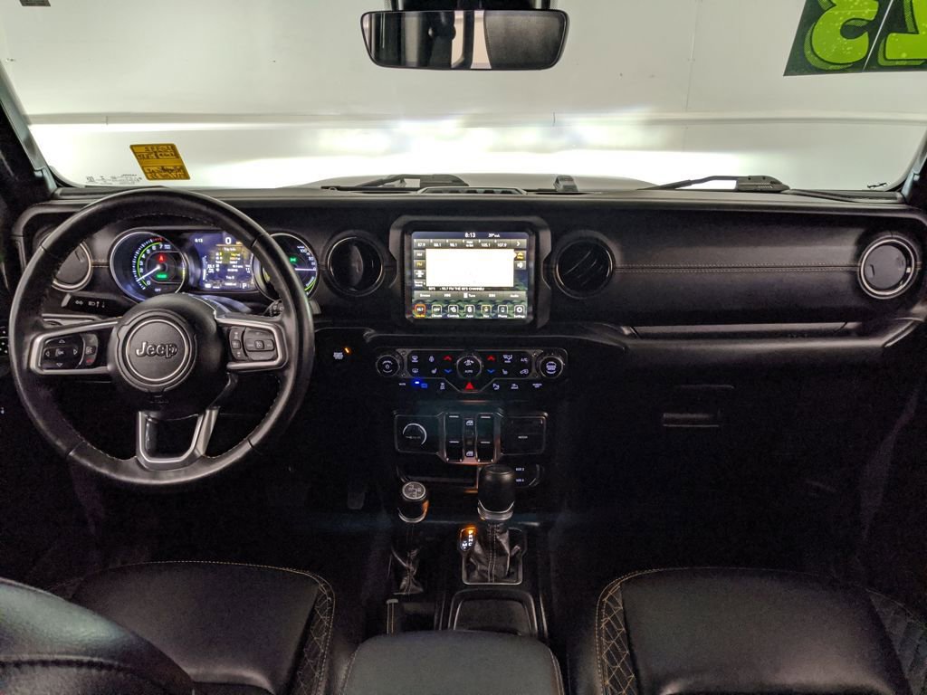 Used 2023 Jeep Wrangler Unlimited Sahara image 8