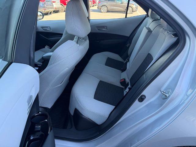Used 2022 Toyota Corolla SE w/ SE Preferred Package image 13