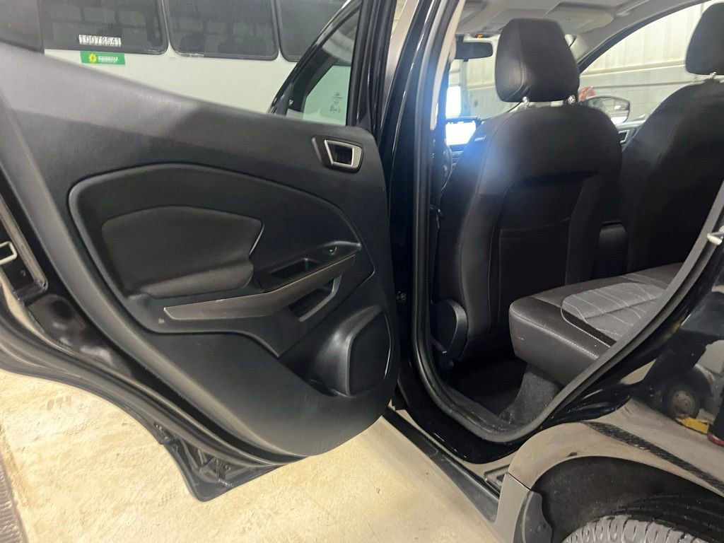 Certified 2018 Ford EcoSport SE image 35