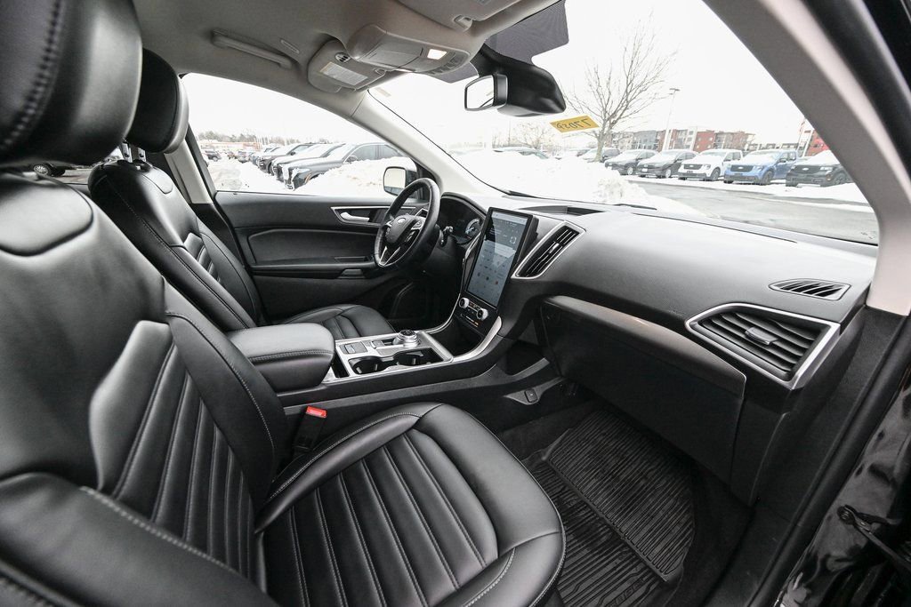 Certified 2024 Ford Edge SEL w/ Convenience Package image 28