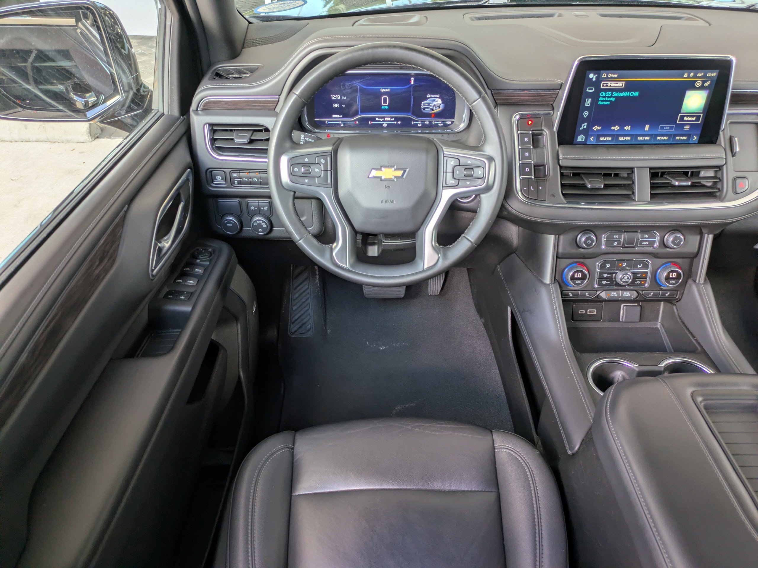 Used 2024 Chevrolet Tahoe LT RWD image 18