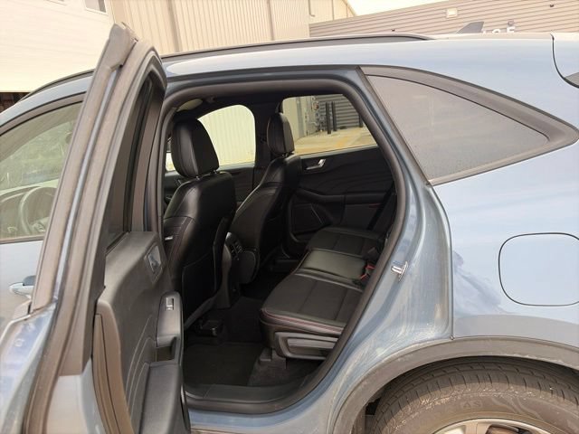 Certified 2025 Ford Escape ST-Line Select AWD/4WD image 9