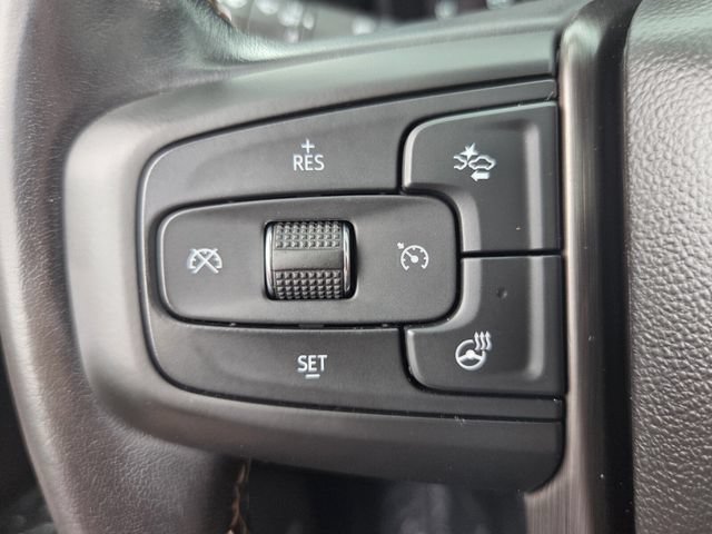Used 2022 GMC Yukon XL AT4 w/ Technology Package AWD/4WD image 31