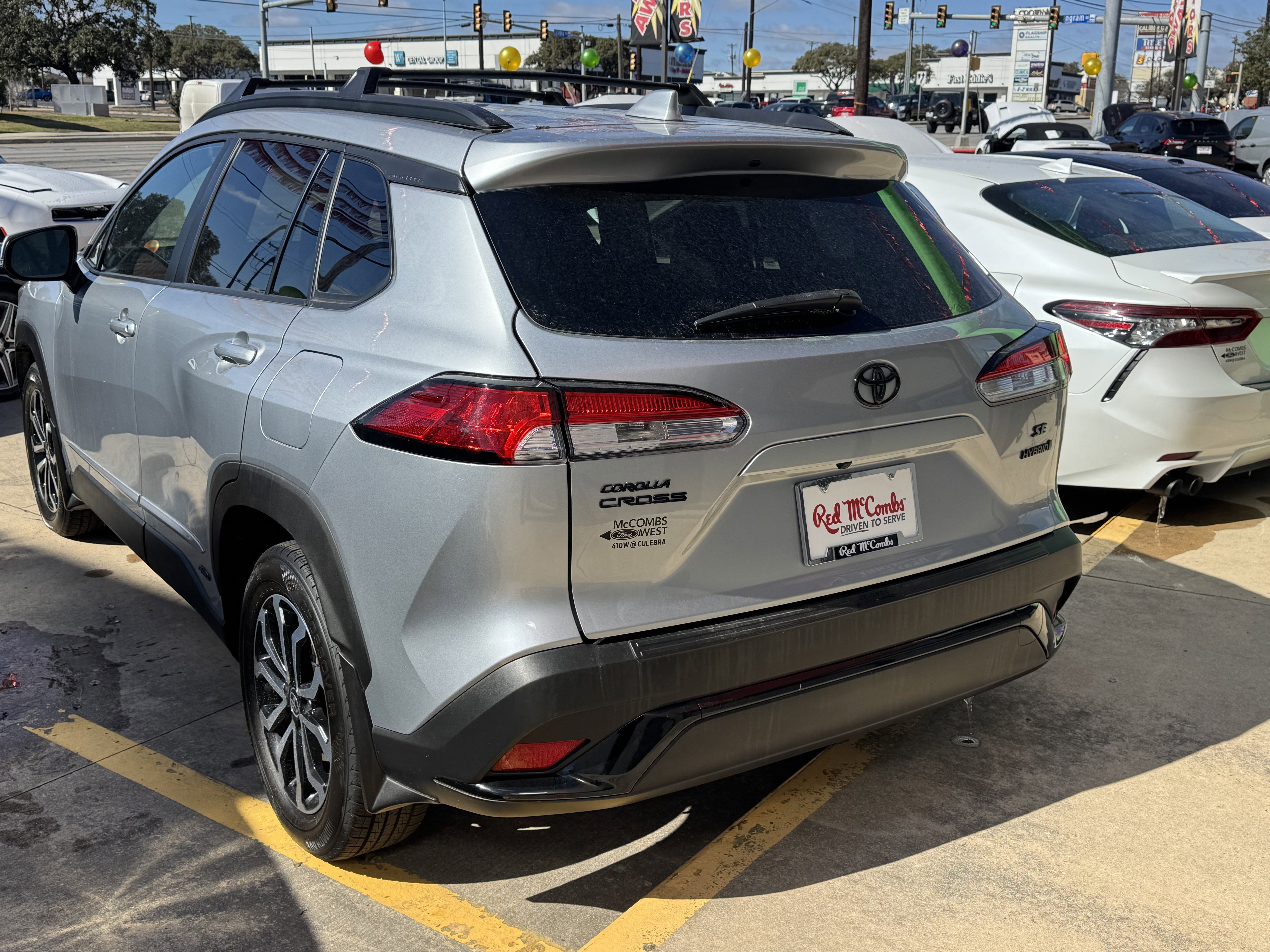 Used 2024 Toyota Corolla Cross SE image 5