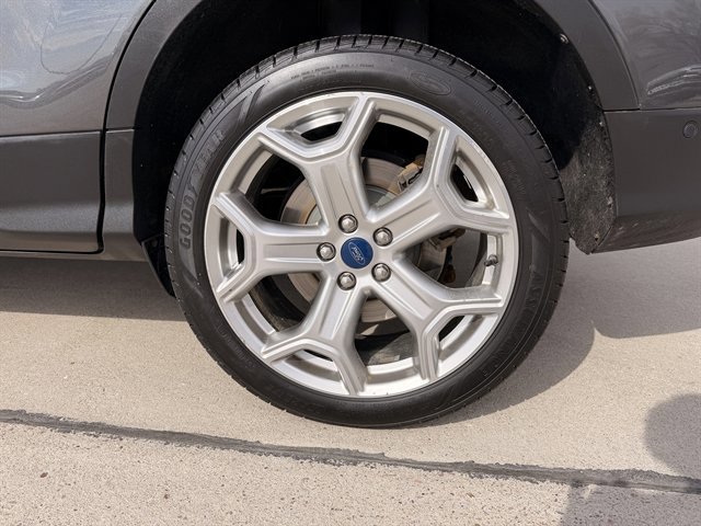 Certified 2019 Ford Escape Titanium w/ U9j03 - Titanium Tow Package AWD/4WD image 11