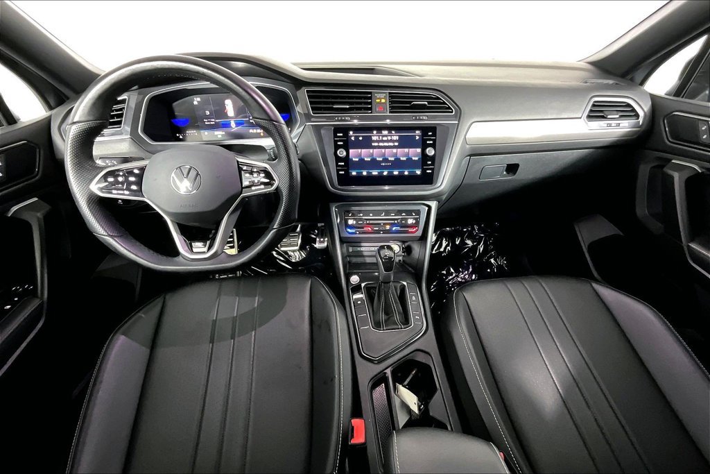 Used 2023 Volkswagen Tiguan SE R-Line FWD image 15