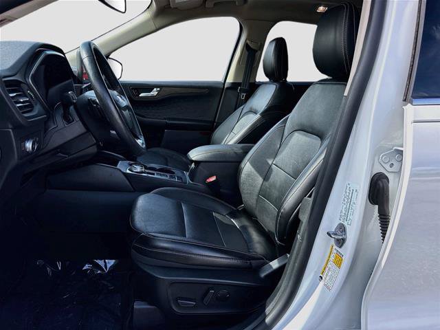 Certified 2020 Ford Escape Titanium AWD/4WD image 24