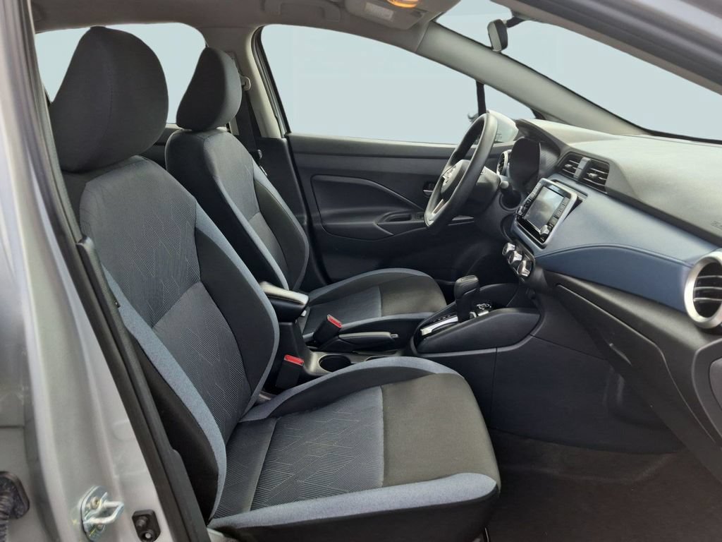 Used 2025 Nissan Versa SV FWD image 27