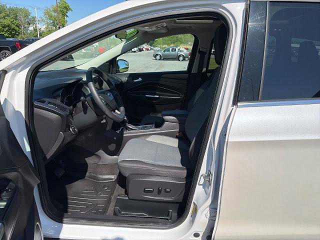 Certified 2018 Ford Escape SE w/ SE Sync 3 Package AWD/4WD image 8
