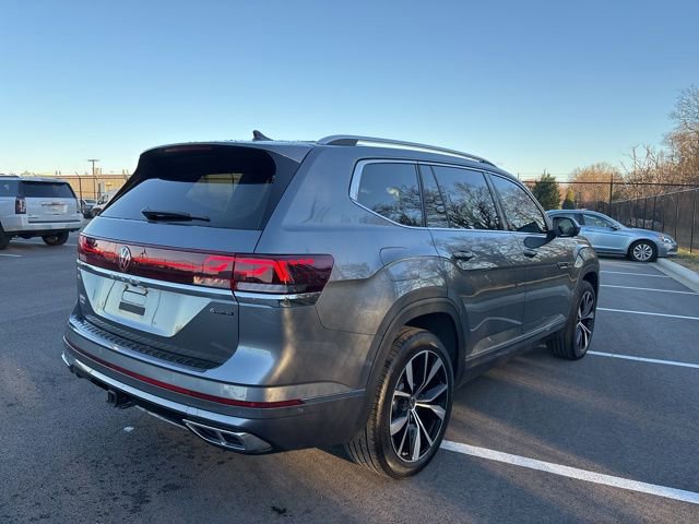 Used 2024 Volkswagen Atlas SEL Premium R-Line image 4