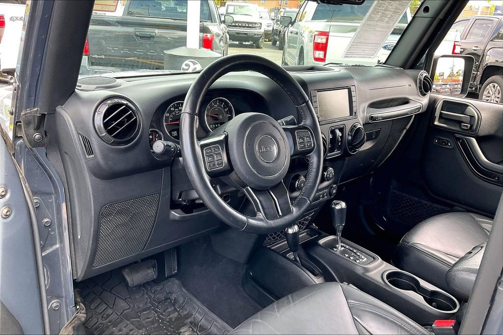 Used 2017 Jeep Wrangler Unlimited Sahara AWD/4WD image 13