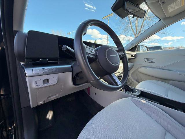 Used 2025 Hyundai Kona SEL image 12