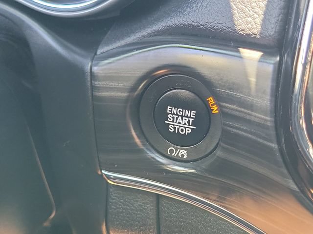 Used 2019 Jeep Grand Cherokee Limited AWD/4WD image 11