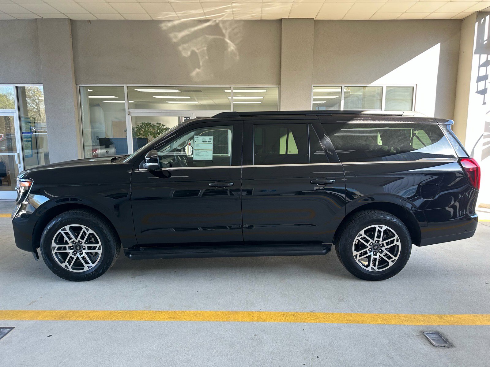 Certified 2025 Ford Expedition Max Active image 4