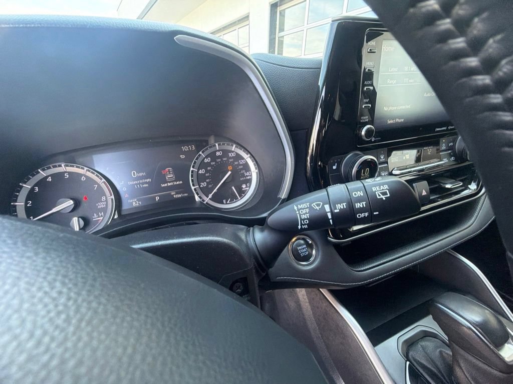 Used 2022 Toyota Highlander XLE AWD/4WD image 38
