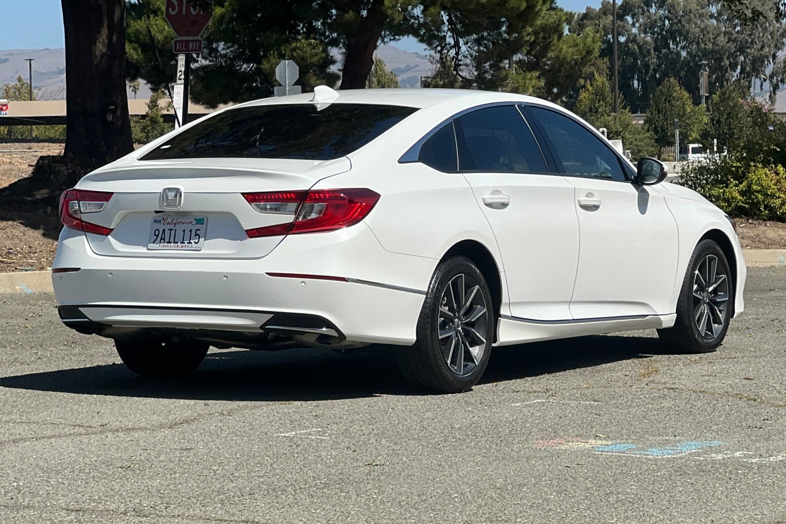 Used 2022 Honda Accord EX-L image 3