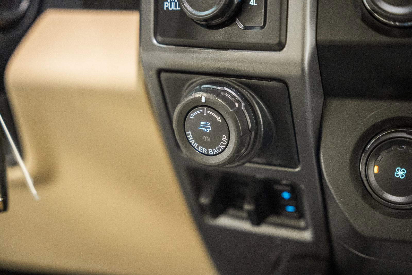 Certified 2020 Ford F150 XLT w/ Equipment Group 302A Luxury image 28