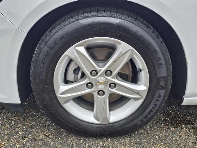 Used 2024 Chevrolet Malibu LT image 30