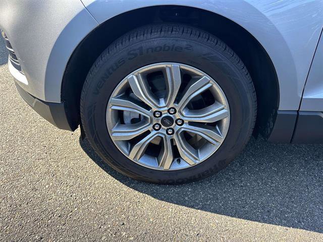 Certified 2024 Ford Edge Titanium image 7