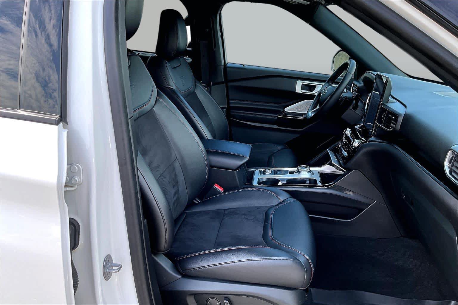 Certified 2023 Ford Explorer ST w/ Equipment Group 401A AWD/4WD image 9