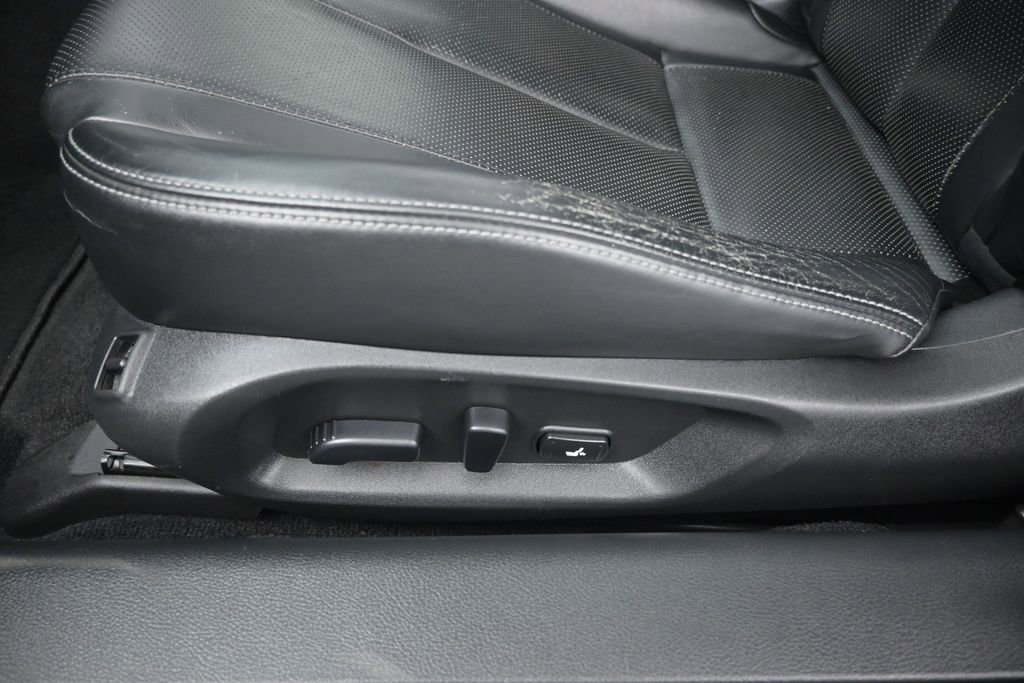 Used 2017 INFINITI Q60 Red Sport 400 RWD image 13