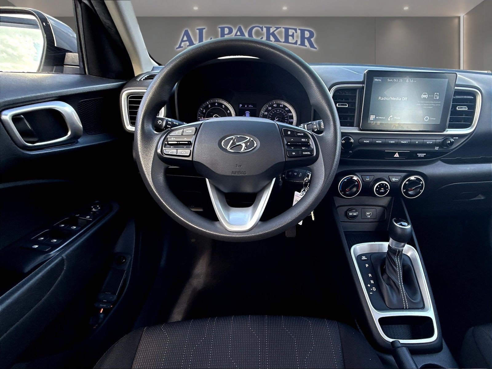 Used 2021 Hyundai Venue SE FWD image 11