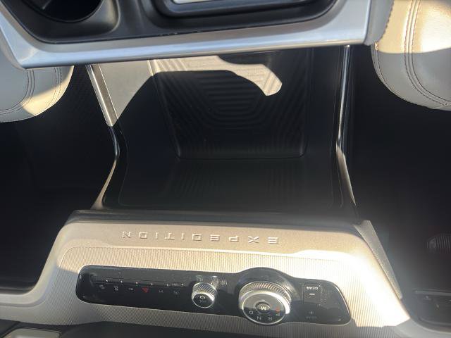 Certified 2025 Ford Expedition Active AWD/4WD image 19