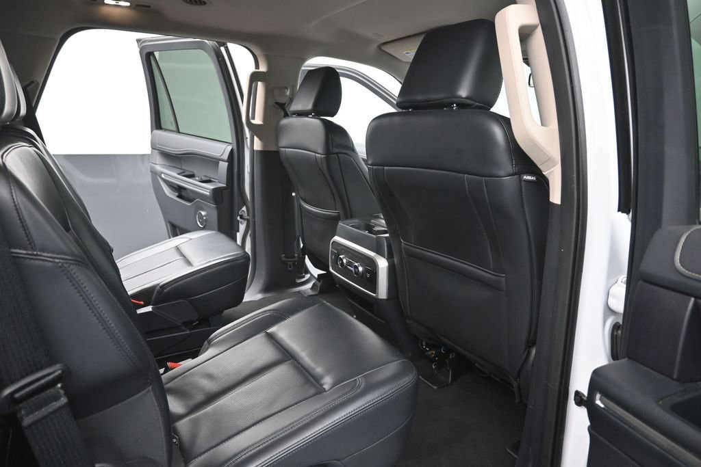 Certified 2024 Ford Expedition XLT RWD image 12