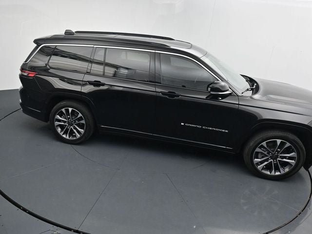 Used 2025 Jeep Grand Cherokee L Overland w/ Luxury Tech Group IV AWD/4WD image 33