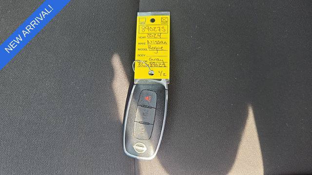 Used 2024 Nissan Rogue S AWD/4WD image 29