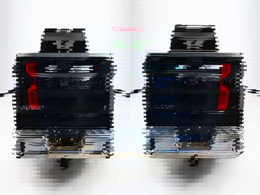 Used 2025 Chevrolet Silverado 1500 LT image 4