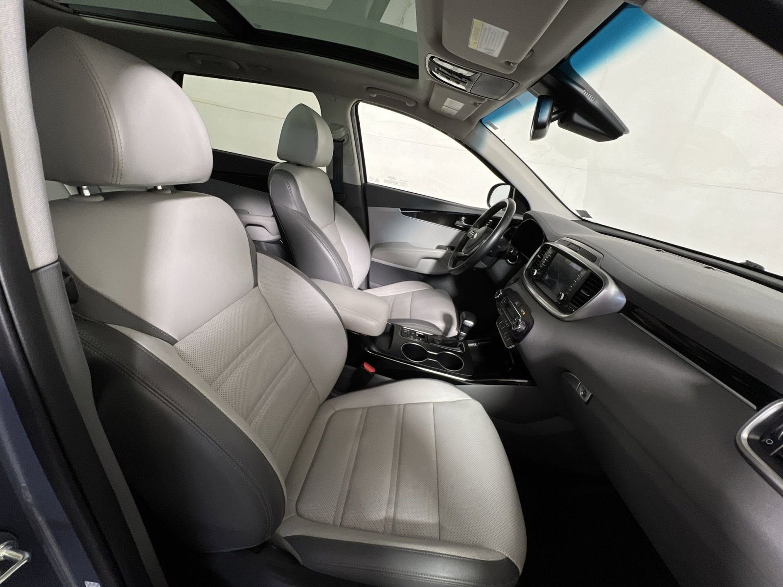 Used 2020 Kia Sorento SX FWD image 28