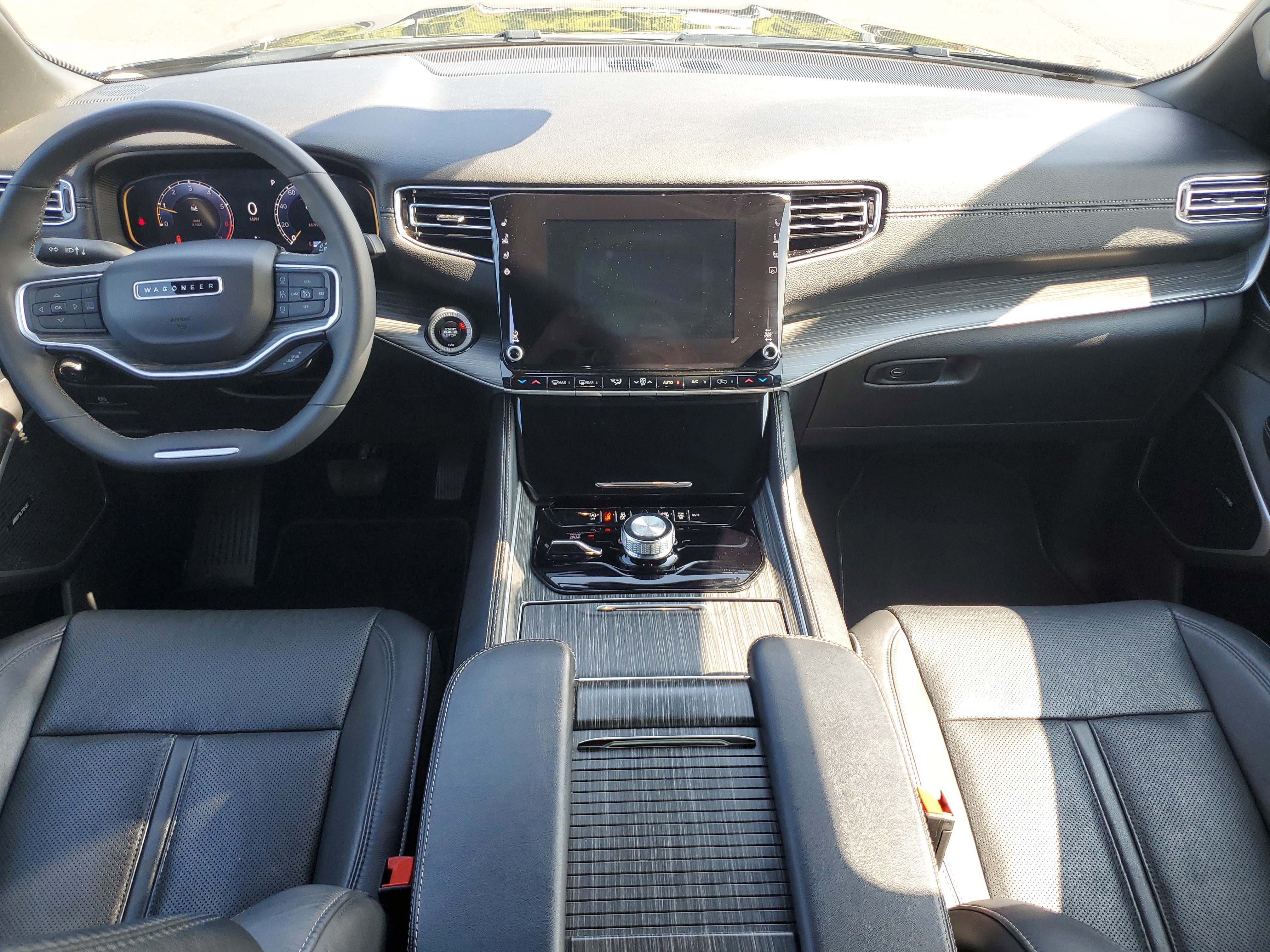 Used 2024 Jeep Wagoneer L Series II w/ Flexible Seating Group image 14