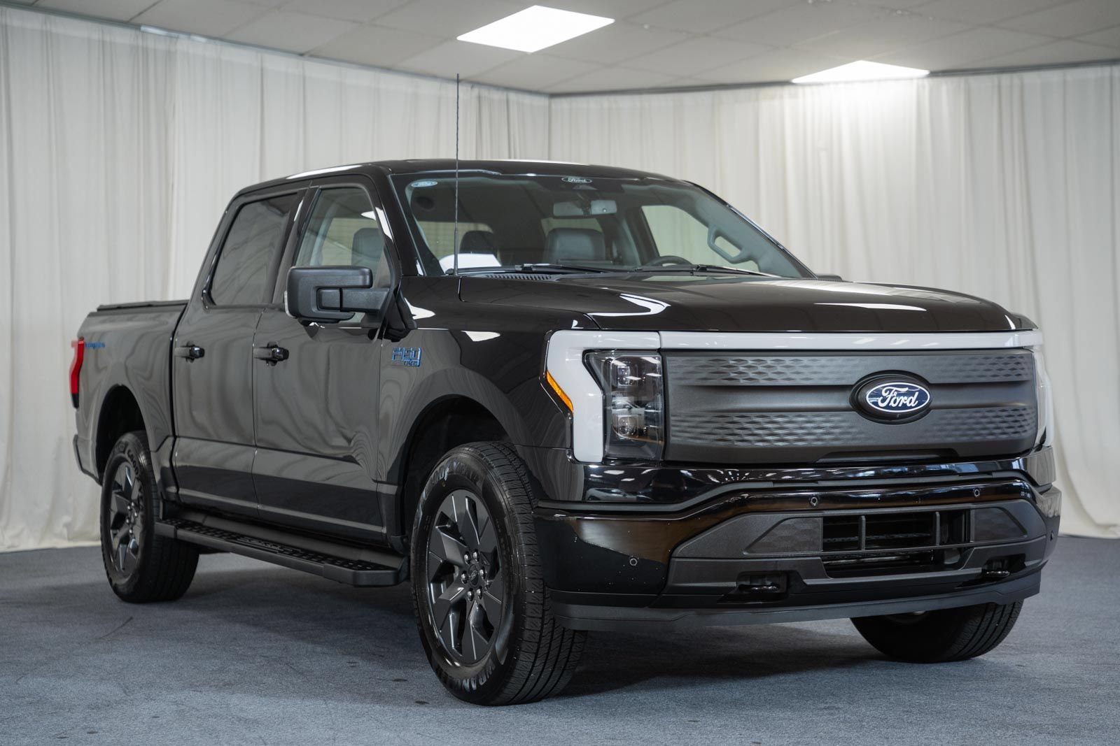 Certified 2025 Ford F150 Lightning Flash AWD/4WD video 1
