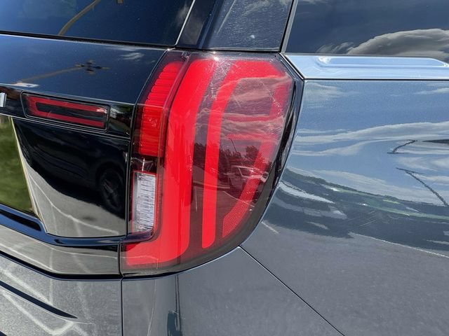 Certified 2025 Ford Expedition Platinum w/ Driver's Package AWD/4WD image 9