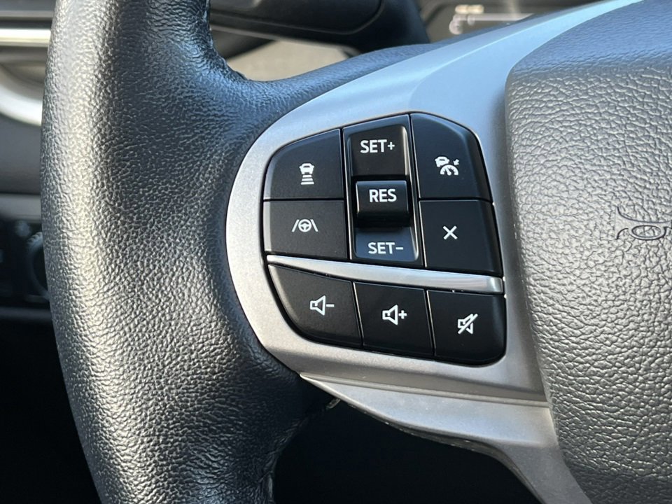 Certified 2022 Ford Explorer XLT w/ Equipment Group 202A image 27