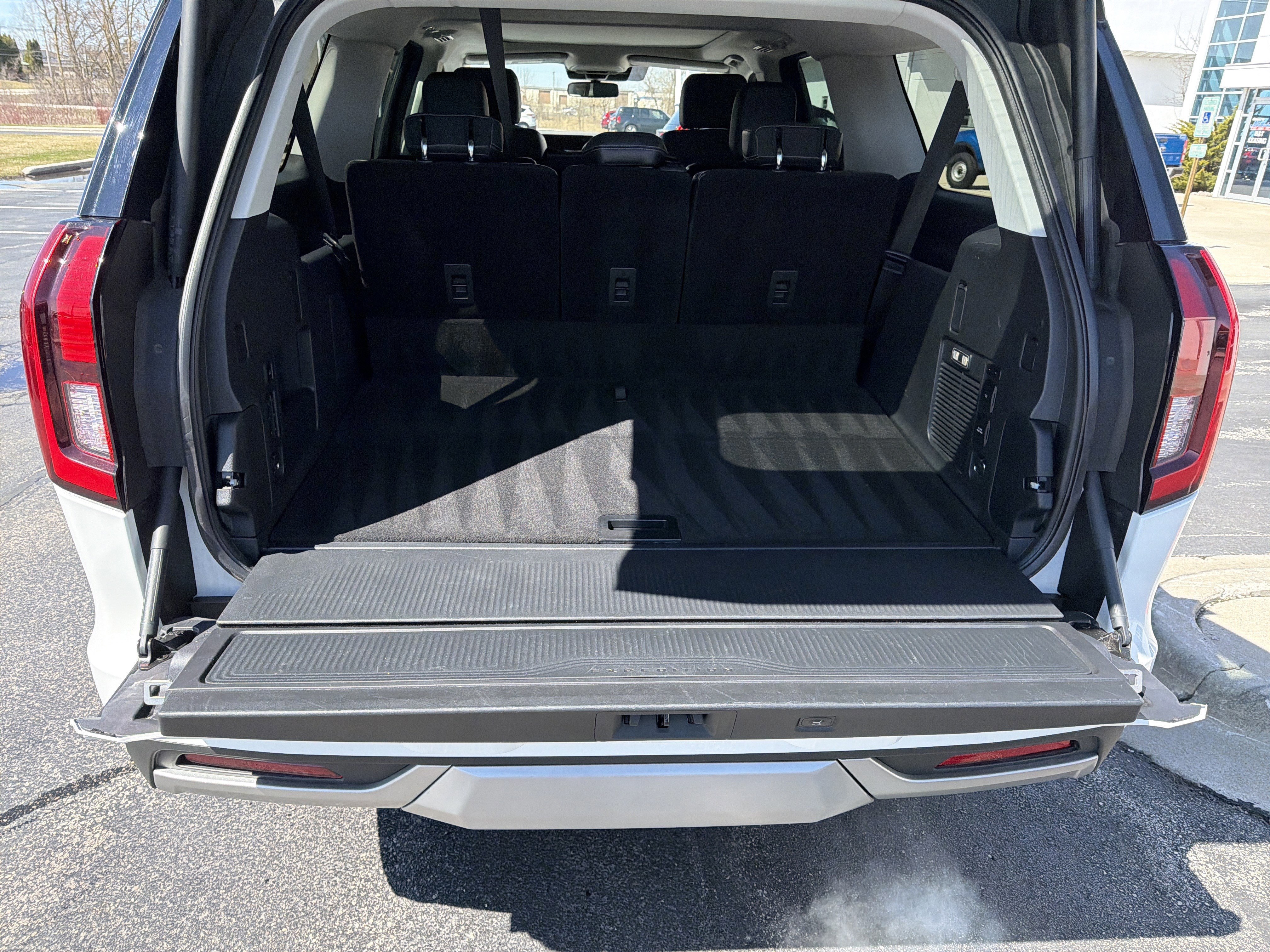 Certified 2025 Ford Expedition Max Platinum AWD/4WD image 37