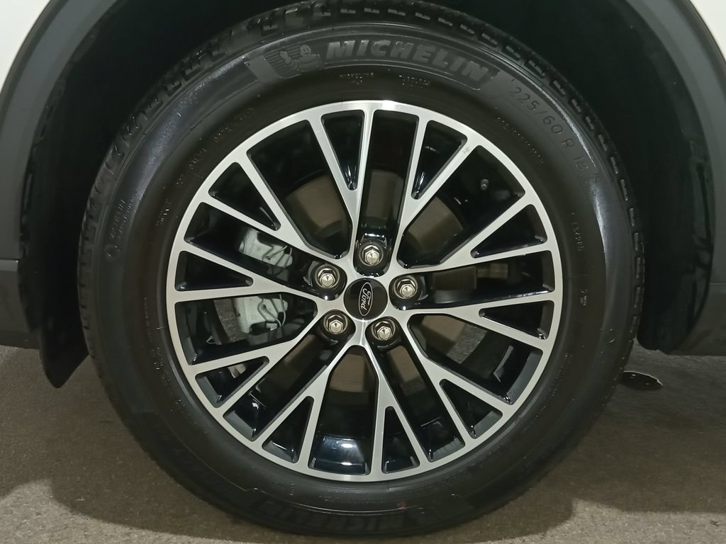 Certified 2026 Ford Escape SE FWD image 12