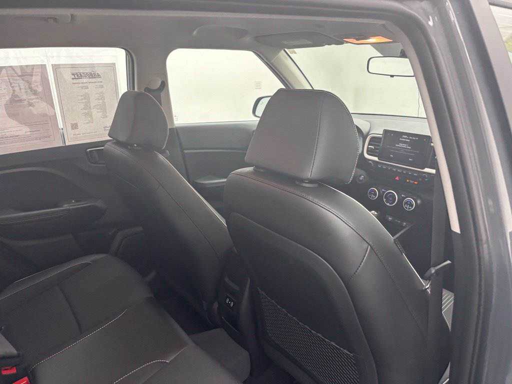 Used 2024 Hyundai Venue Limited FWD image 41