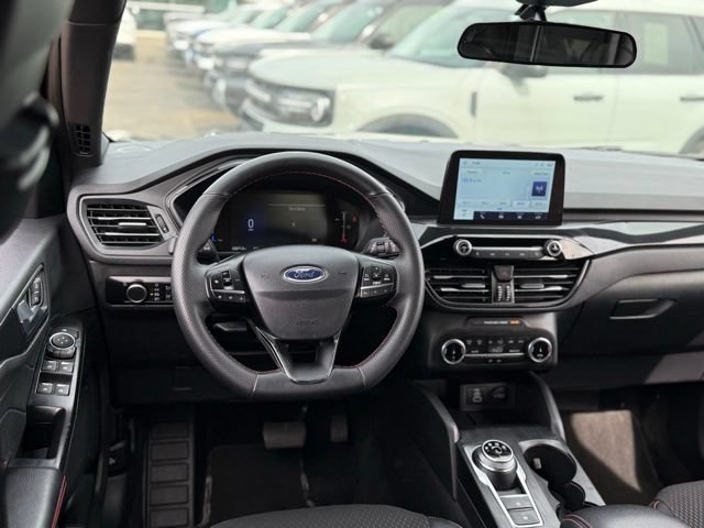 Certified 2025 Ford Escape ST-Line AWD/4WD image 5