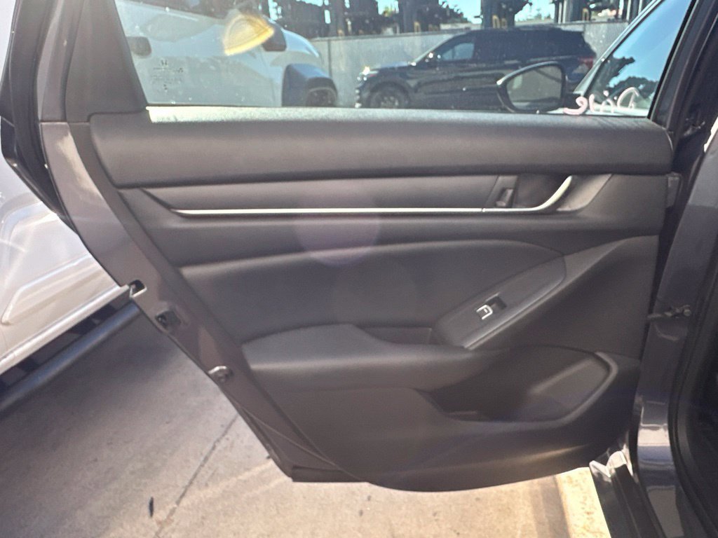 Used 2019 Honda Accord Sport image 6