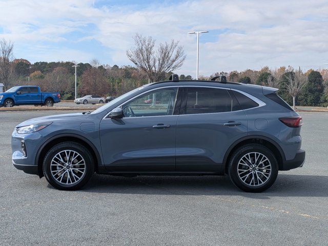 Certified 2024 Ford Escape SE w/ PHEV Premium Package image 2