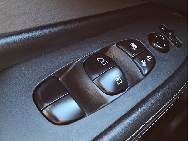 Used 2023 Nissan Murano SV AWD/4WD image 24