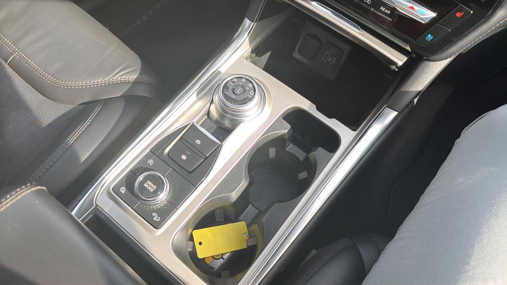 Certified 2023 Ford Explorer Platinum w/ Technology Package AWD/4WD image 29
