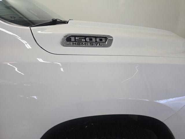 Used 2022 RAM 1500 Big Horn AWD/4WD image 4