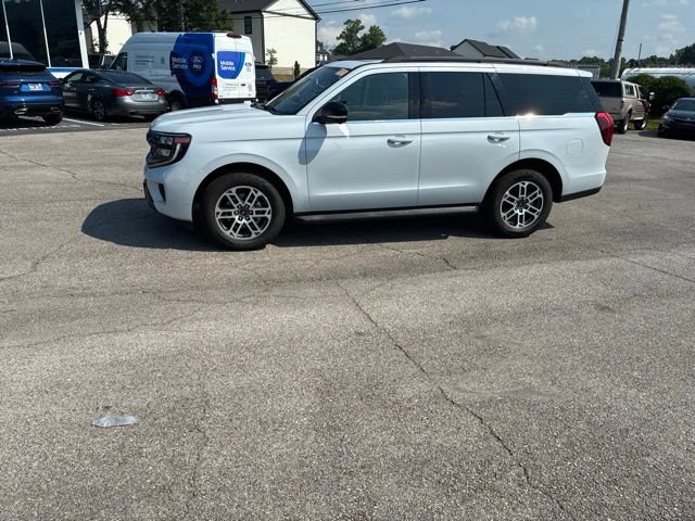 Certified 2025 Ford Expedition Active AWD/4WD image 15