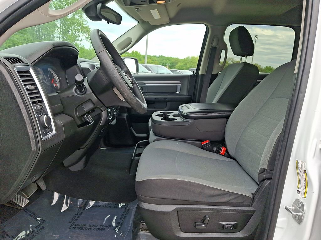 Used 2022 RAM 1500 Classic SLT w/ Protection Group AWD/4WD image 13