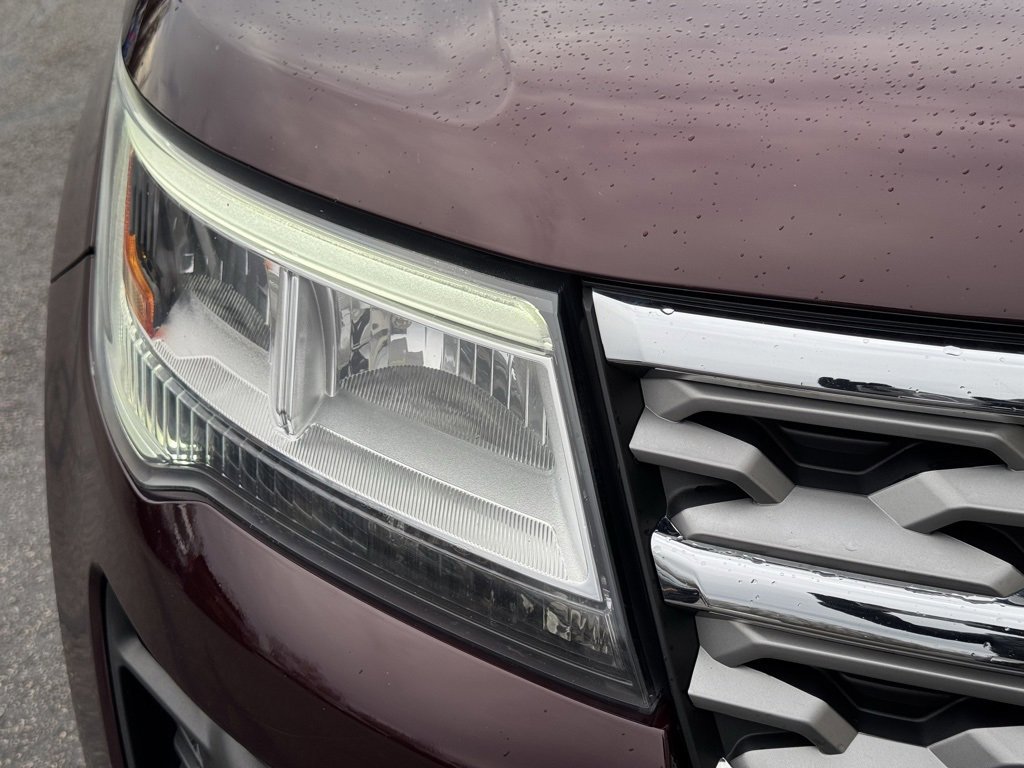 Certified 2018 Ford Explorer Limited w/ Equipment Group 301A image 10