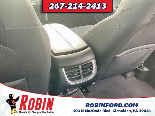 Used 2017 Chevrolet Malibu LT FWD image 12