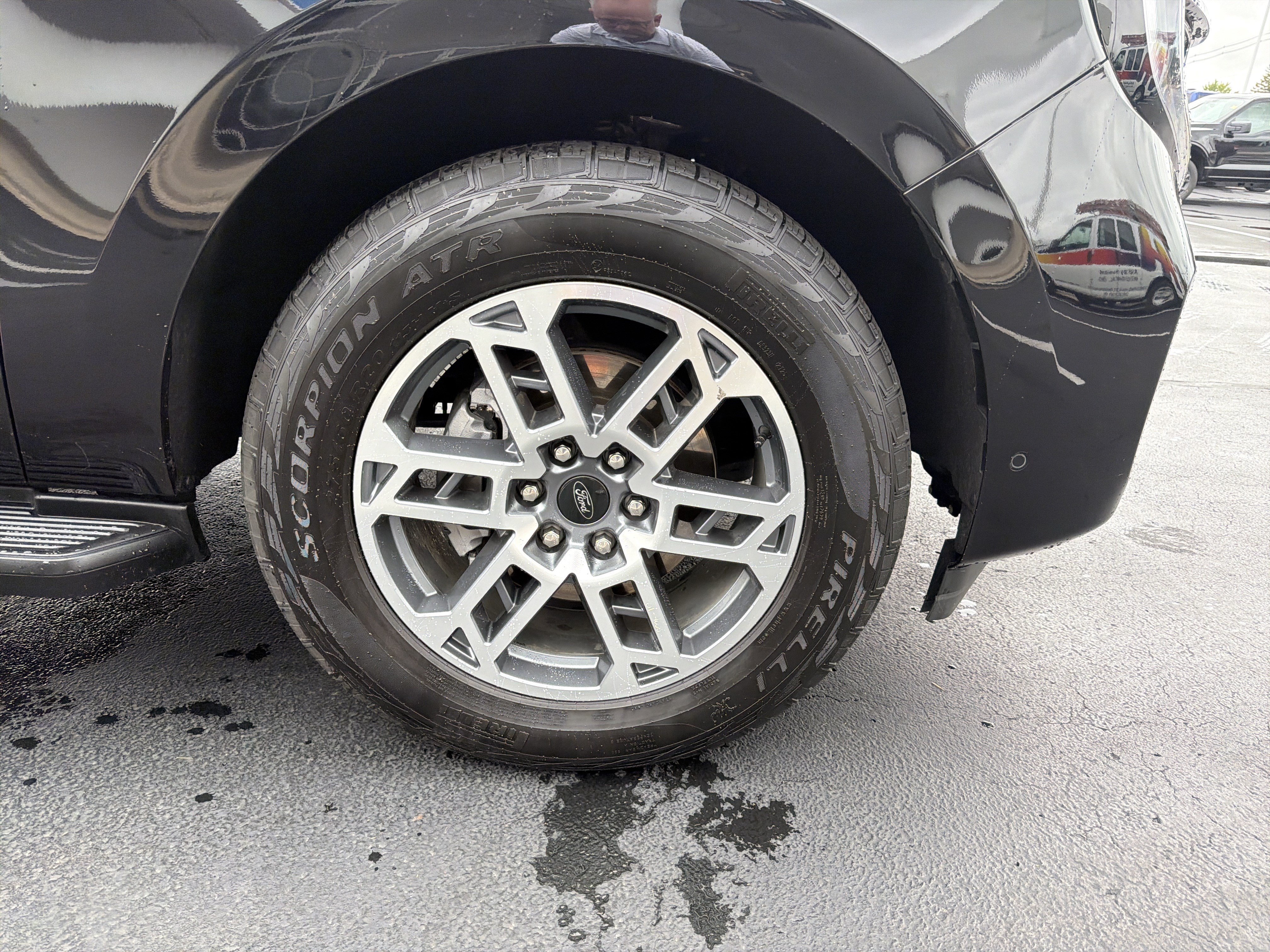 Certified 2025 Ford Expedition Active AWD/4WD image 6